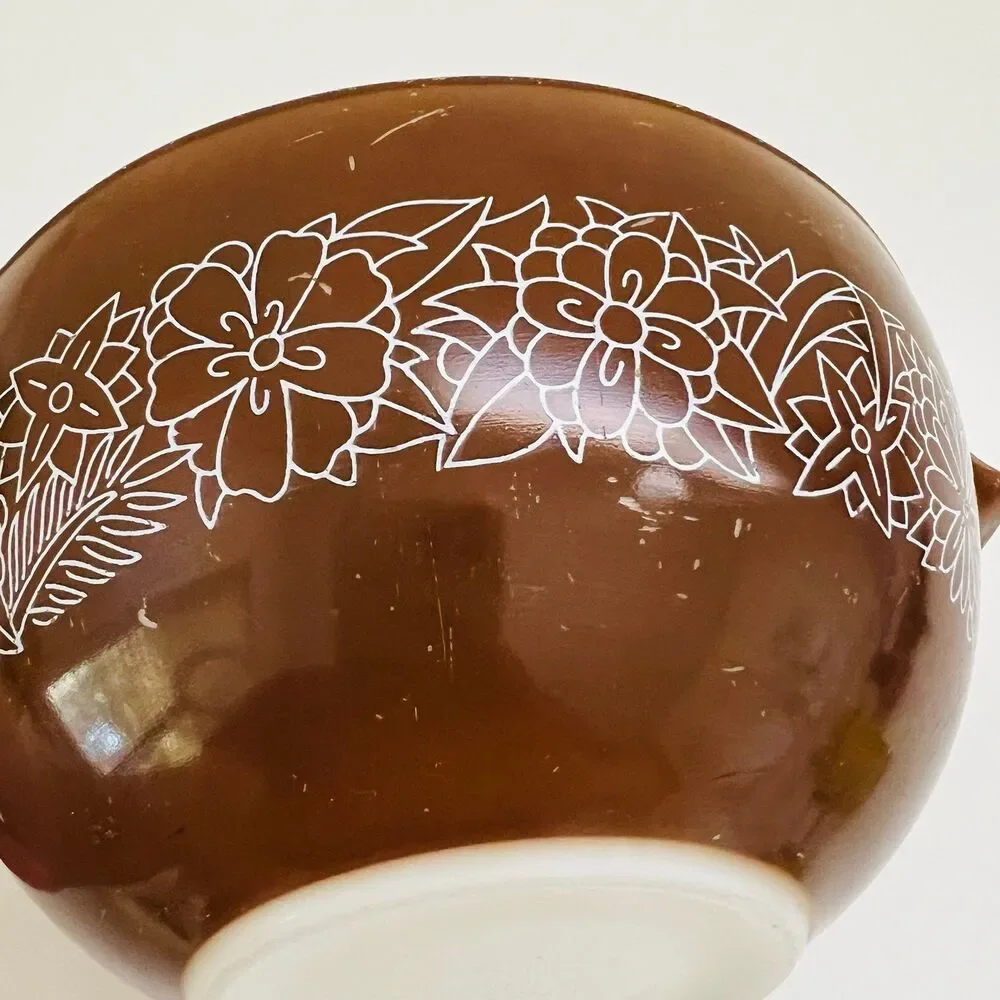 PYREX Brown White Woodland 442 Cinderella Mixing Bowl 1.5 Qt
